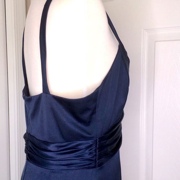 Evening gown satin mermaid style with train. - Picture 4 of 9